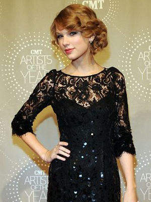 Formal Dress on Little Black Lace Dress   Prom Dresses Blog   Homecoming Dress News